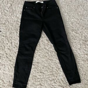 Like new Gap curvy true skinny size 30